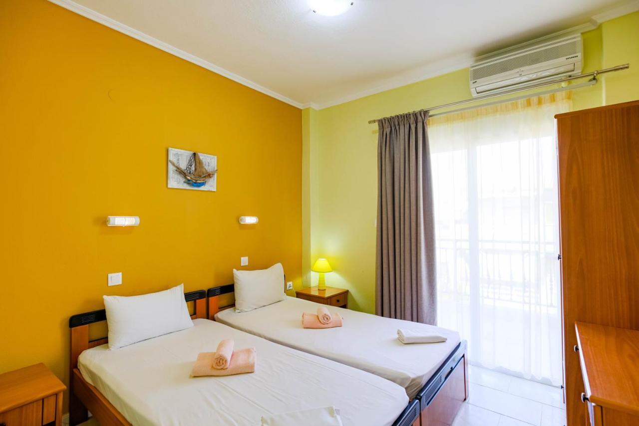 Dionisos Apartments Paralia Dionisiou Eksteriør billede