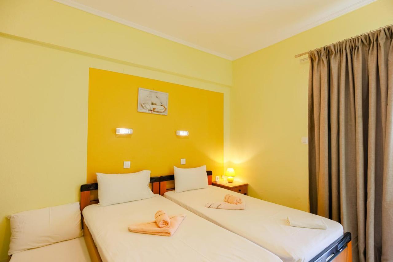 Dionisos Apartments Paralia Dionisiou Eksteriør billede