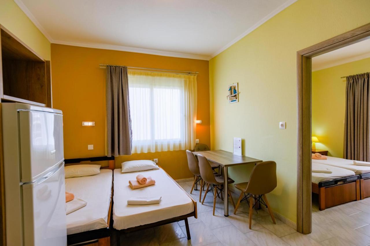 Dionisos Apartments Paralia Dionisiou Eksteriør billede