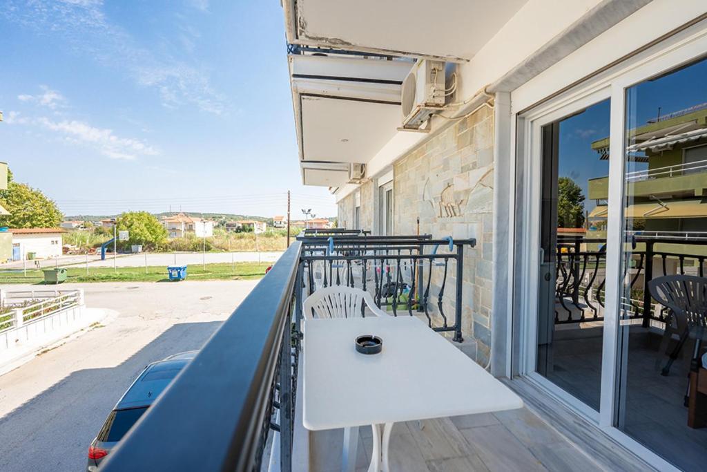 Dionisos Apartments Paralia Dionisiou Værelse billede